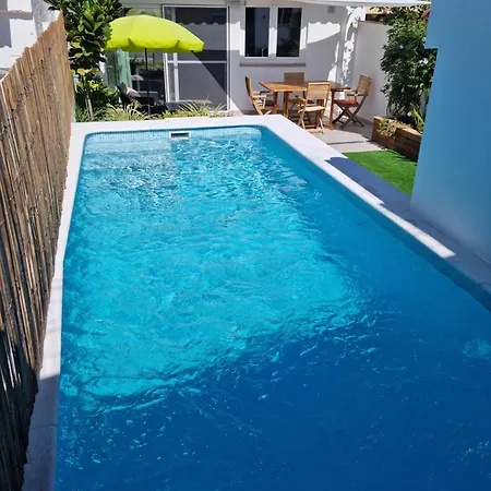 Semesterbostad In Old Town With Pool *