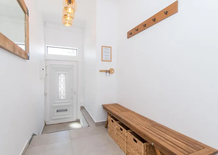 In Old Town With Pool Vakantiehuis