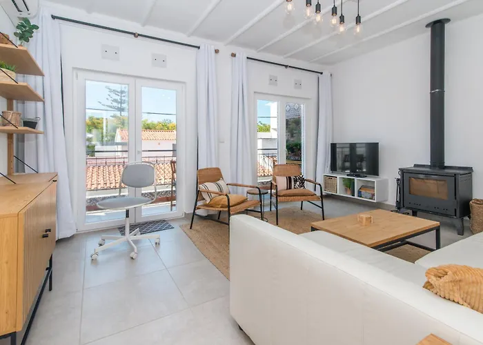 Tatil Evi In Old Town With Pool