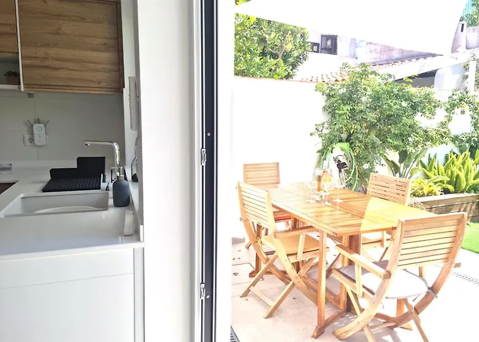 In Old Town With Pool Vakantiehuis